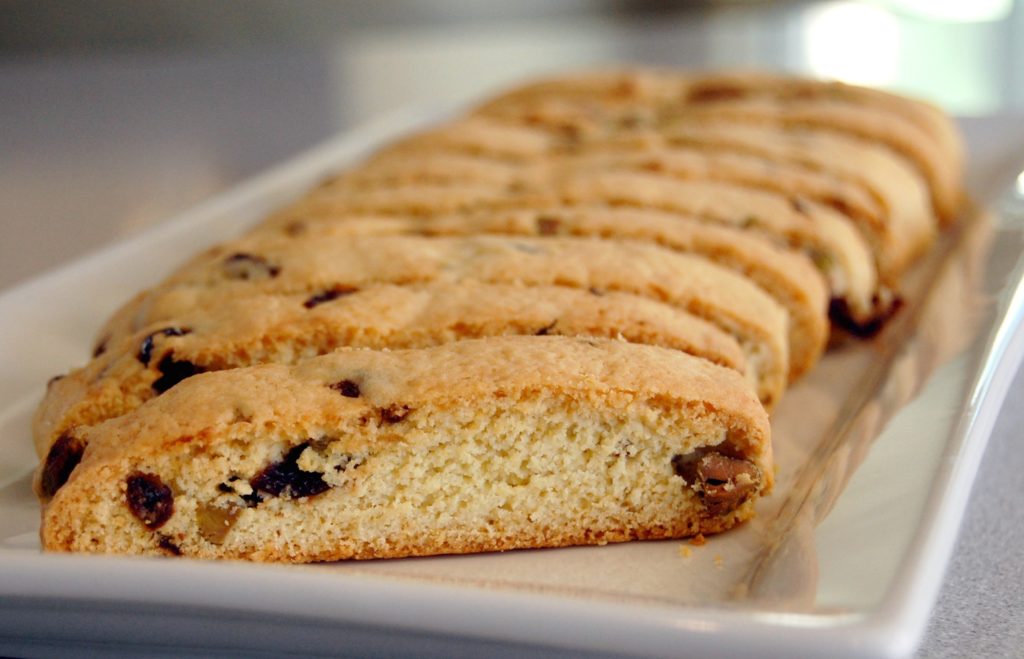 cranberry-pistachio-biscotti