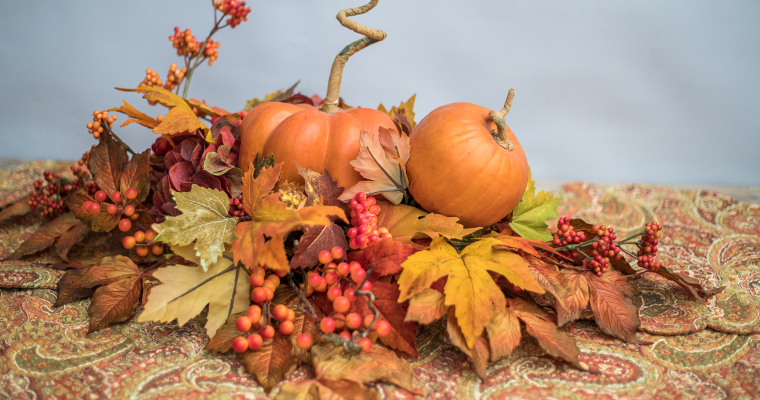 An image of a pumpkin fall silk centerpiece for workshop