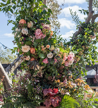 An image of a rose garland decoration for weddings