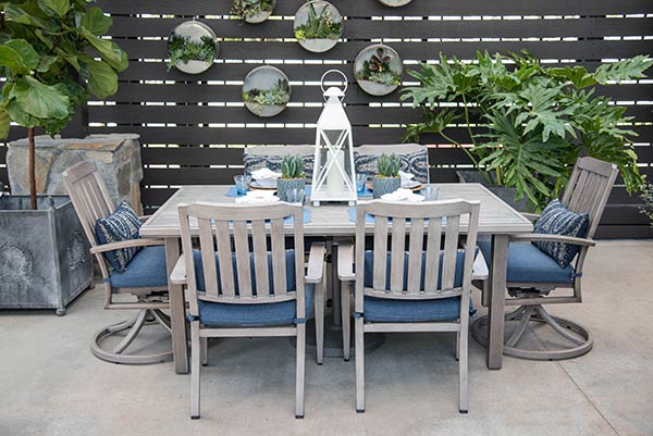 An image of a blue and white cove dining set